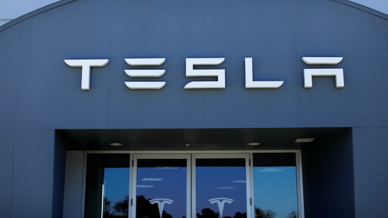 Tesla's board hasn't seen a financing plan from Elon Musk, sources say